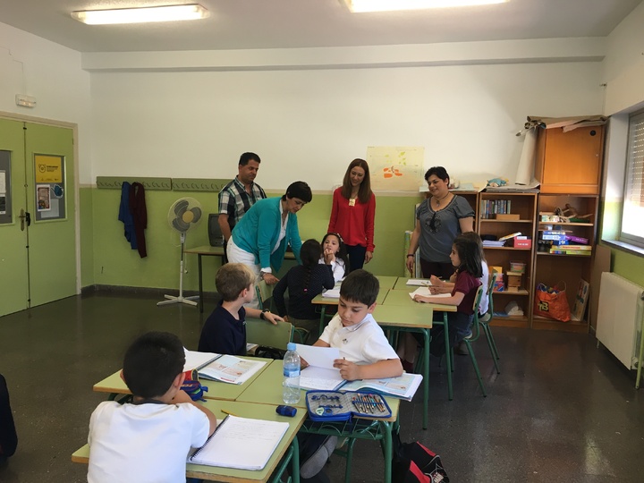 Visita al CEIP Santiago García Medel de la pedanía murciana de Era Alta que participa en un programa nacional de talento