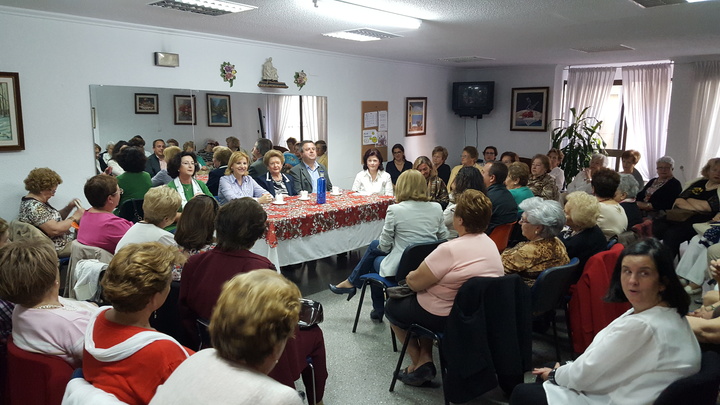 Acto de agradecimiento a las voluntarias de las asociaciones de amas de casa de Cartagena