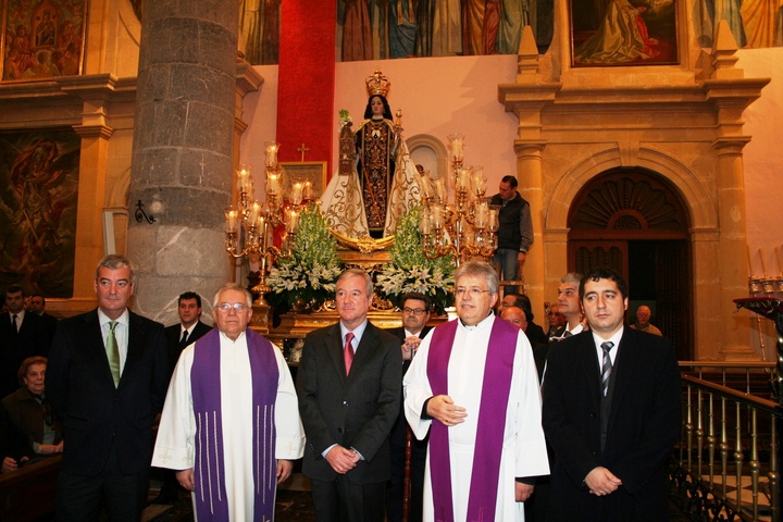 El presidente de la Comunidad Autónoma, Ramón Luis Valcárcel, asistió al acto de entrega de la imagen de la Virgen del Carmen y su posterior solemne traslado procesional 2