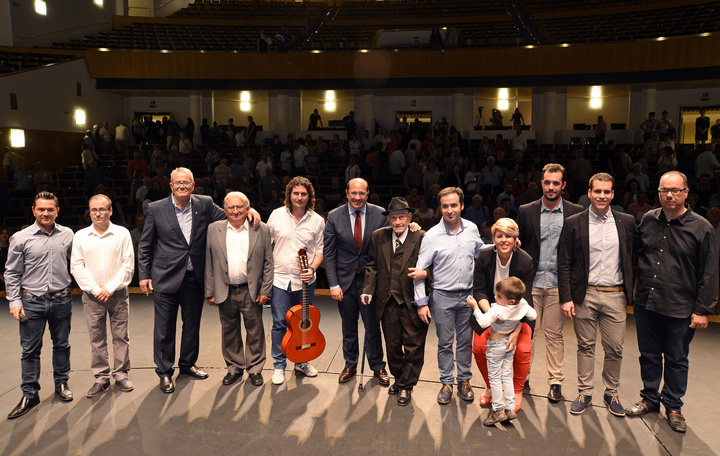 El presidente Pedro Antonio Sánchez en el homenaje al 'Tío Juan Rita'