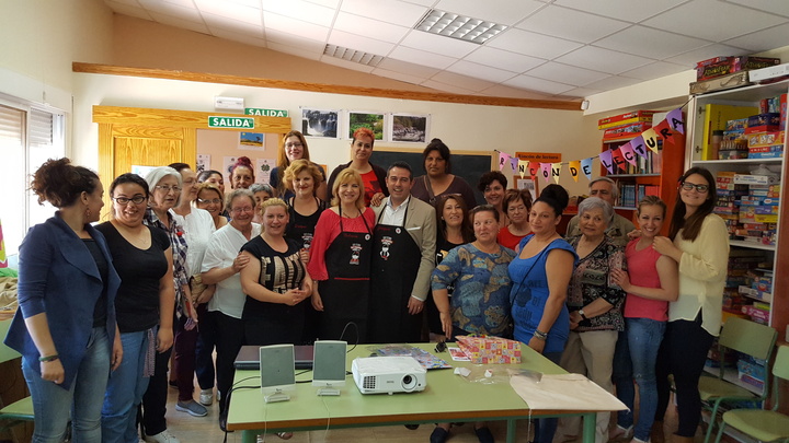 Visita a los proyectos sociales de Cáritas Diocesana en Alcantarilla
