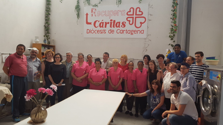 Visita a los proyectos sociales de Cáritas Diocesana en Alcantarilla 2