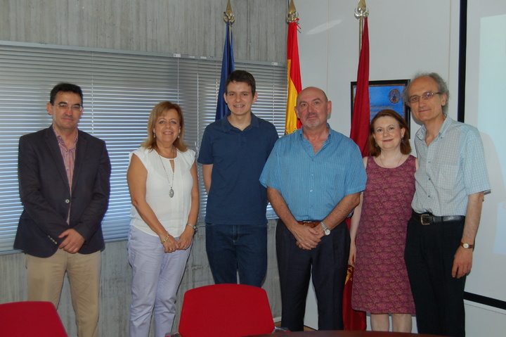 La consejera de Educación y Universidades recibe al alumno murciano reconocido con el Premio Nacional de Educación al rendimiento académico