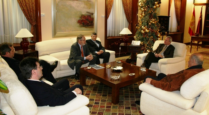 El presidente de la Comunidad Autónoma recibió al presidente de la Federación de Transportistas FROET