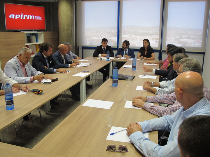 La Consejería de Fomento y la Asociación de Promotores Inmobiliarios de la Región de Murcia estudian el sistema SIVMurcia
