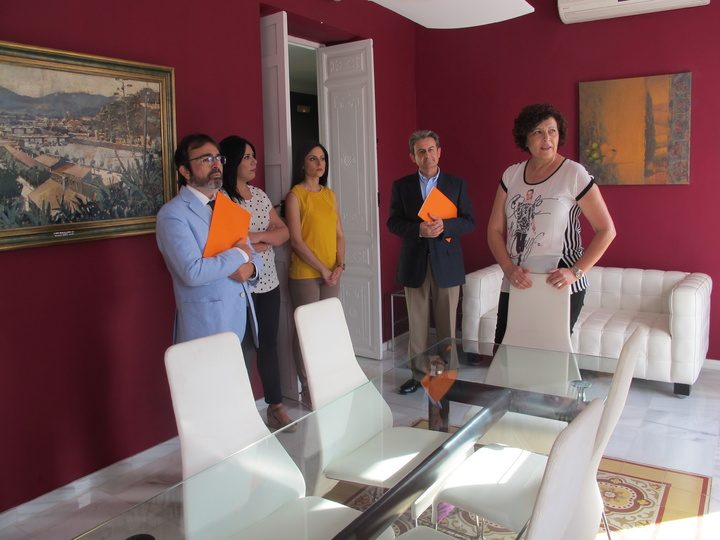 Pedro Rivera estudia con la alcaldesa de Puerto Lumbreras actuaciones en la localidad