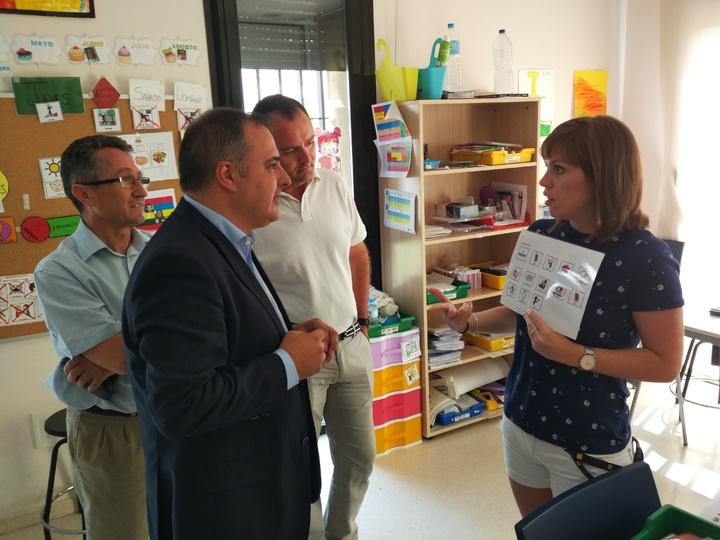 La Comunidad y Astrade (Asociación para la Atención de Personas con Trastornos Generalizados del Desarrollo de la Región de Murcia) colaboran para mejorar la calidad de vida de las personas con Trastornos del Espectro Autista