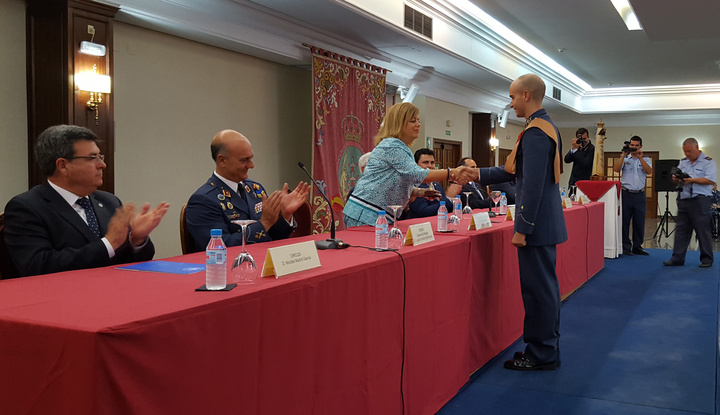 Acto de entrega de títulos del Grado de Ingeniería de Organización Industrial del Centro Universitario de la Defensa (CUD) de San Javier
