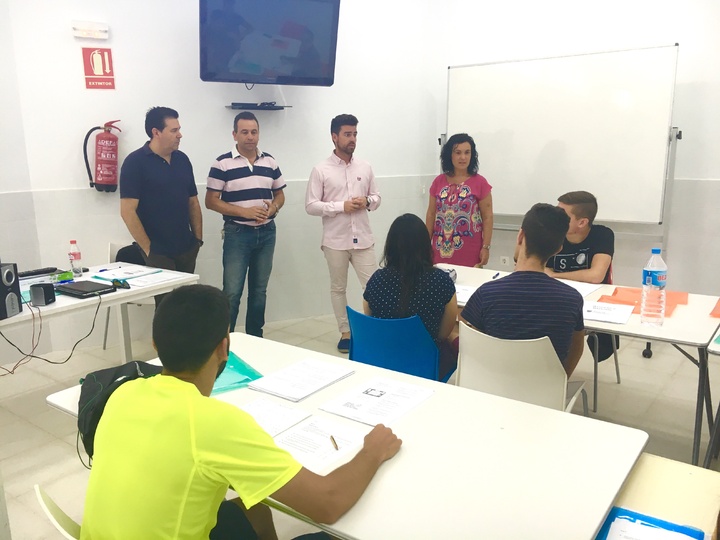 Los jóvenes de Abanilla mejoran su nivel de inglés con el programa 'Club de Idiomas'