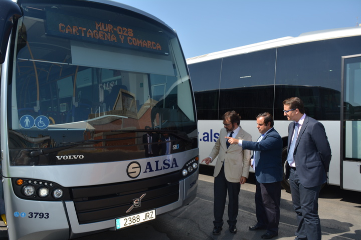 Modernización de la flota de autobuses de la línea que une Cartagena y La Manga (3)