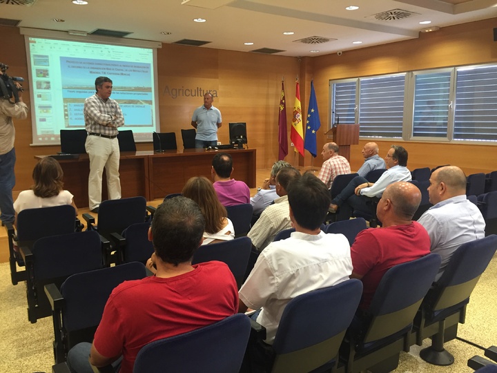 El director general del Agua, Andrés Martínez, presenta las actuaciones para evitar inundaciones en la zona sur del Mar Menor