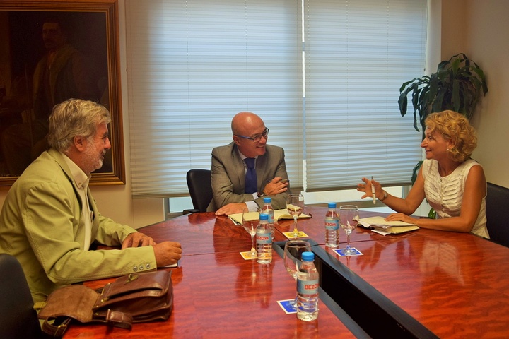 Reunión con el decano y la vicedecana del Colegio Oficial de Arquitectos de la Región de Murcia