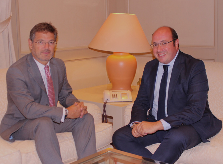 Reunión del presidente de la Comunidad con Rafael Catalá  (2)