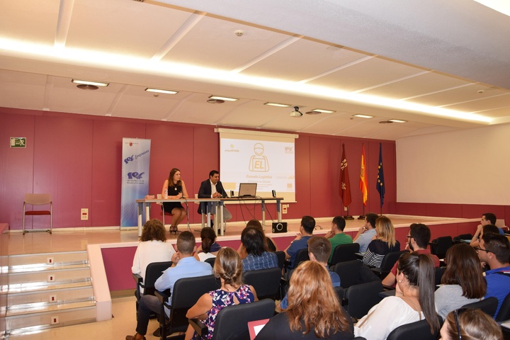 Presentación del segundo curso con compromiso de contratación del Grupo Hefame