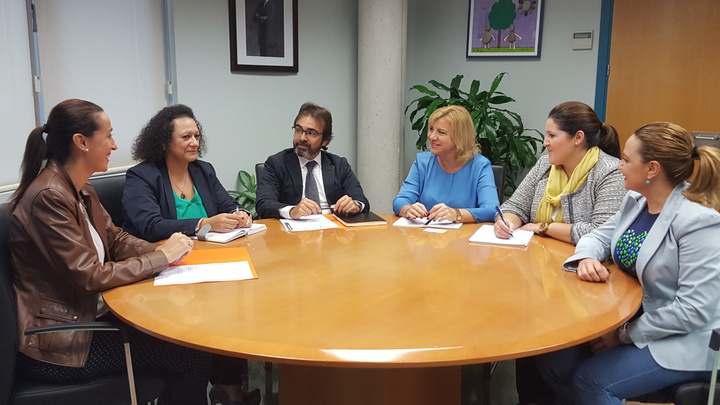 Reunión de las consejerías de Familia y Fomento para coordinar actuaciones para la erradicación del chabolismo