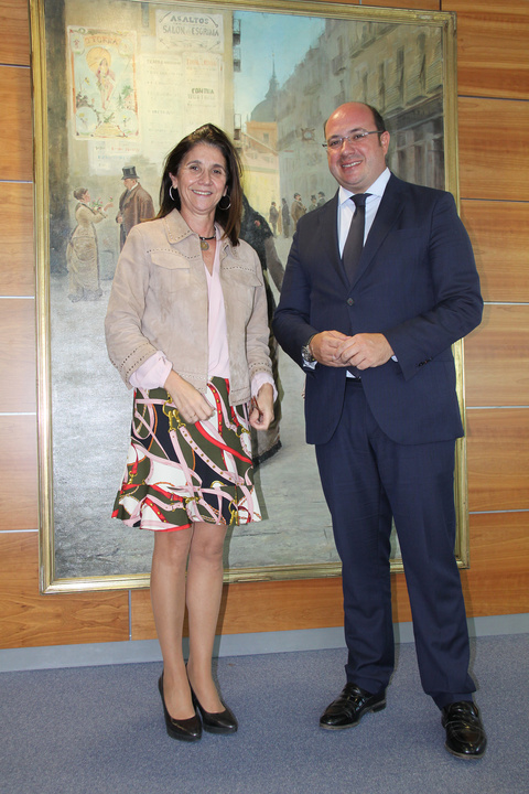 El presidente de la Comunidad se reúne con la presidenta de Loterías y Apuestas del Estado