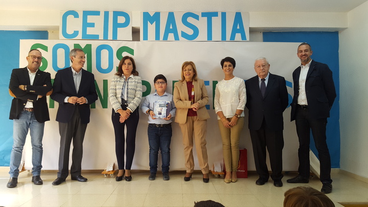La consejera de Educación visita las instalaciones del colegio Mastia de Cartagena