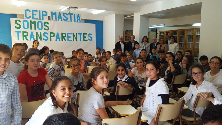 La consejera de Educación visita las instalaciones del colegio Mastia de Cartagena