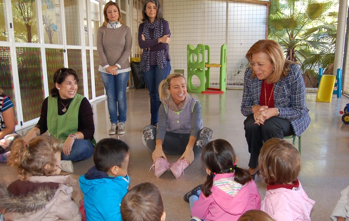 La consejera de Educación y Universidades, María Isabel Sánchez Mora, visitó la Escuela Infantil Infante Juan Manuel de Murcia