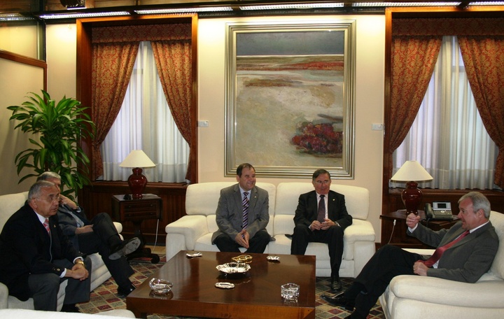 Valcárcel recibió hoy al nuevo Hermano Mayor de la Cofradía California de Cartagena, Juan Manuel Moreno.