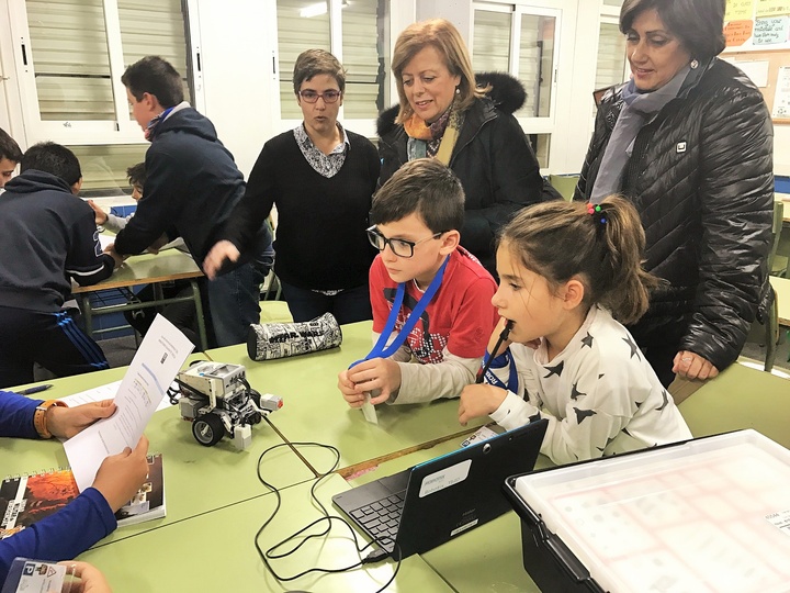 Visita talleres de enriquecimiento extracurricular para alumnos con altas capacidades