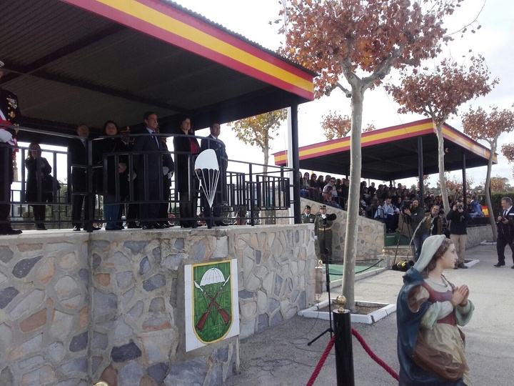Acto militar del regimiento de paracaidistas (2)