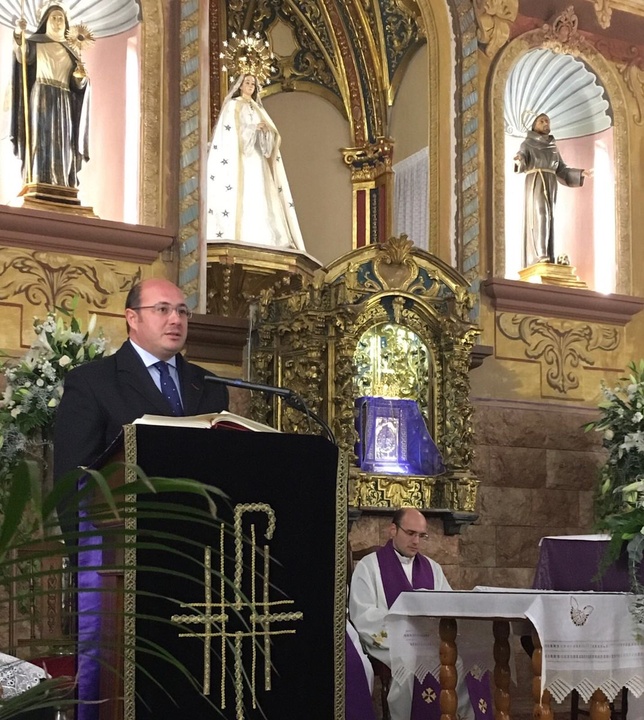 Acto de bendición de la capilla que albergará el relicario de la Santa Espina en Mula (3)