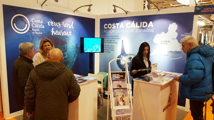 La Región promociona su oferta de buceo en Francia
