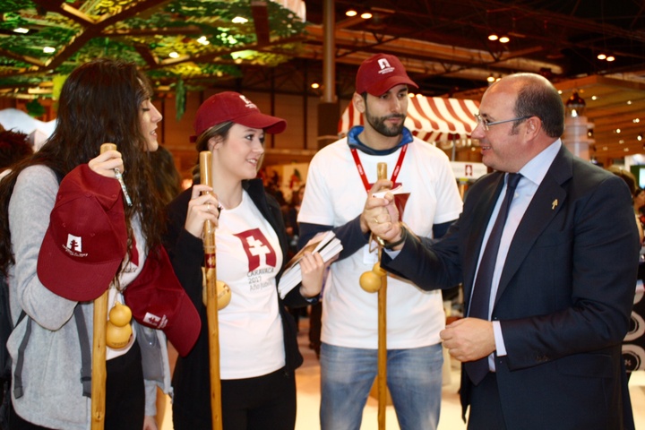 El presidente de la Comunidad, Pedro Antonio Sánchez, durante la presentación de 'Región de Murcia Sacra' en el Día de la Región de Murcia en Fitur (3)