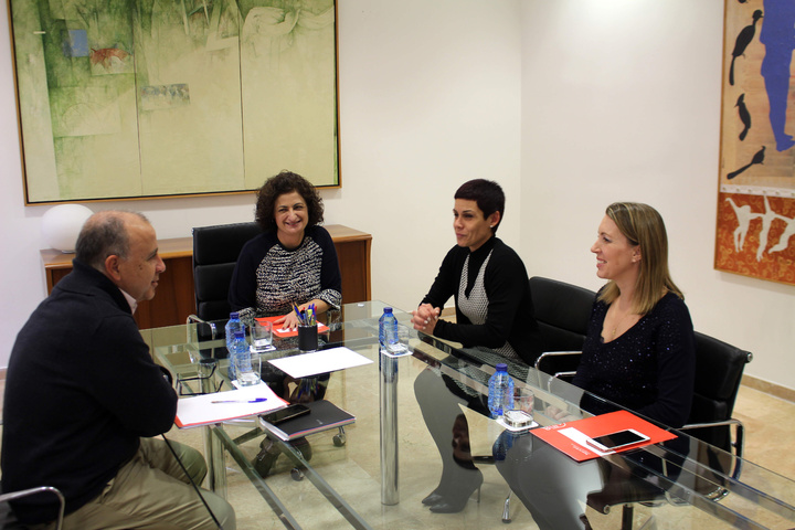 Reunión entre la consejera de Presidencia y la alcaldesa de Beniel