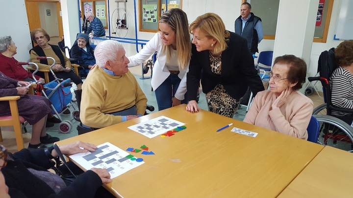 Familia financia los cuidados de 57 personas mayores en la residencia Hogar de Nazaret