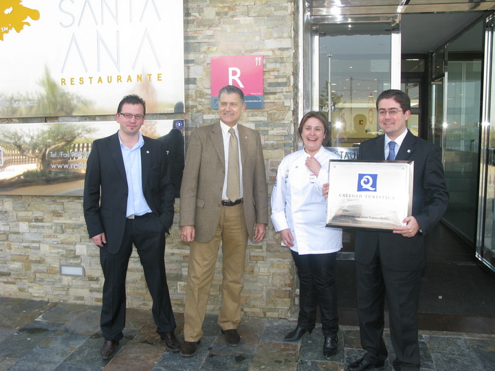Entrega de la Placa Q de Calidad al restaurante Santa Ana de Murcia