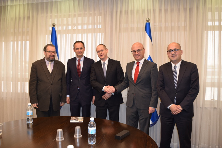Reunión con representantes del parlamento de Israel
