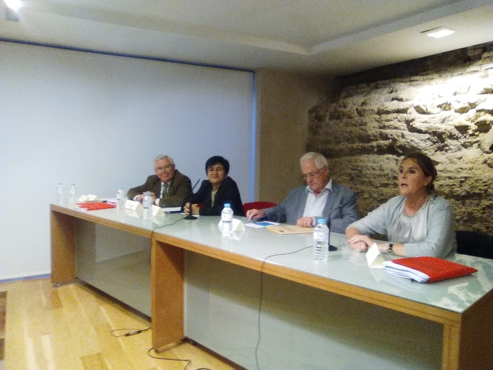 La Fundación Ruiz-Funes debate sobe parejas de hecho