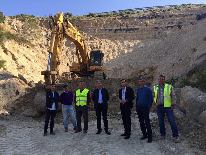 El director general de Carreteras y el alcalde de Ulea visitan las obras en la carretera RM-523