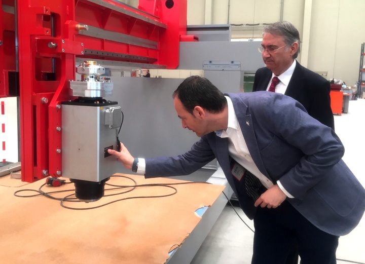 Visita a las instalaciones de la empresa De la Cruz
