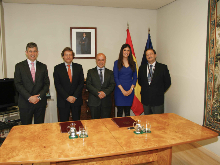Firma de convenio con el CNI en materia de ciberseguridad