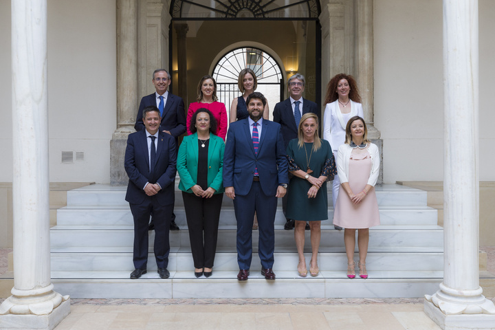 Toma de posesión de los secretarios generales de las consejerías de la Administración regional