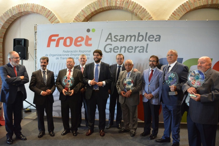 El presidente Fernando López Miras asiste a la Asamblea General de FROET, Federación Regional de Organizaciones de Empresas del Transporte (3)