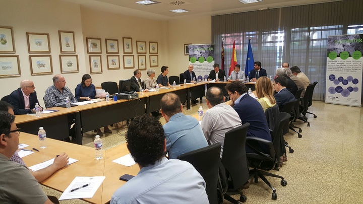 El consejero de Agua, Agricultura, Ganadería y Pesca presenta el proyecto europeo Castwater con los directores generales del Agua, Turismo e Instituto Euromediterránea del Agua, así como representantes de empresas e instituciones de la Región de Murcia