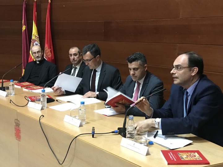 Presentación del libro 'La Virgen de la Fuensanta en España'