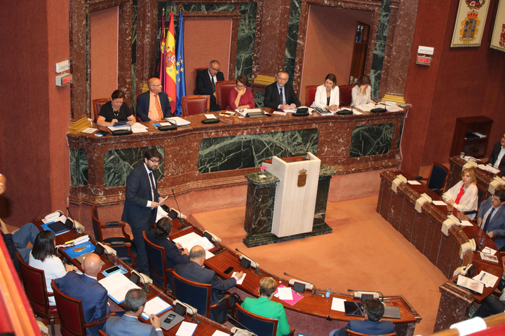 El presidente de la Comunidad, Fernando López Miras, comparece en la Asamblea Regional (2)