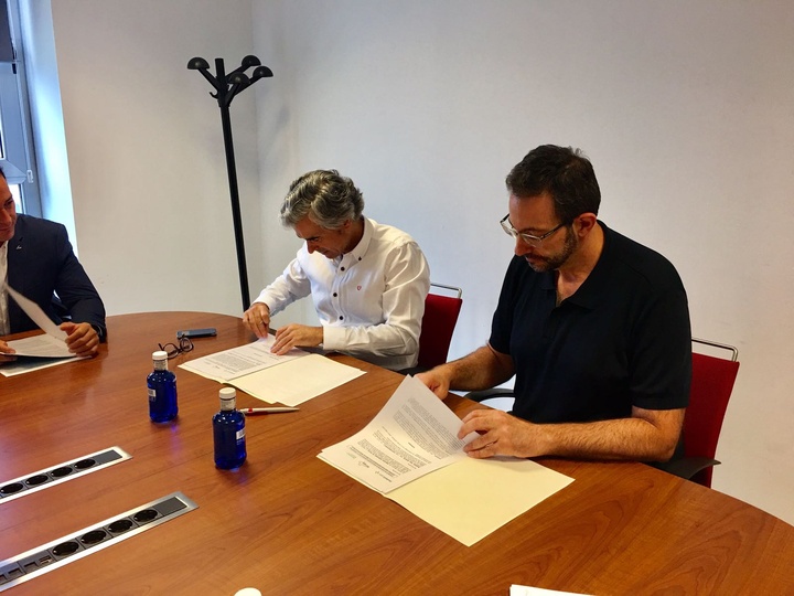 Firma del convenio entre el Servicio Murciano de Salud y Redexis para llevar gas natural a tres hospitales