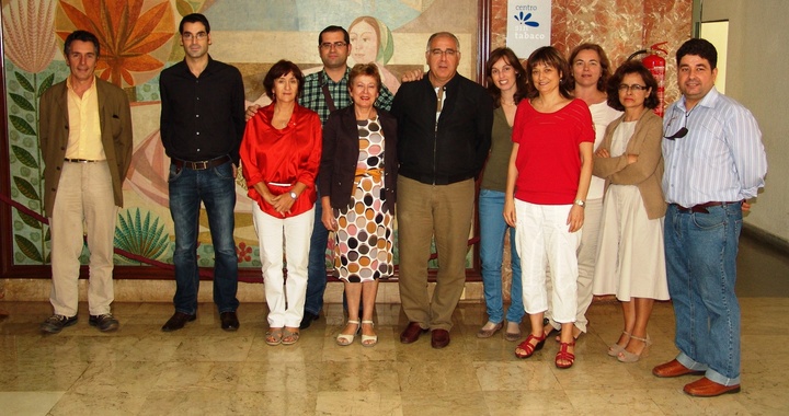 El grupo investigador de la consejería de Salud, coordinado por la doctora Carmen Navarro, jefa del servicio de Epidemiología