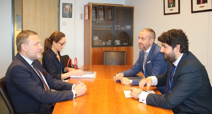 López Miras se reúne en Bruselas con el ponente sobre el futuro de la Política Regional de la UE