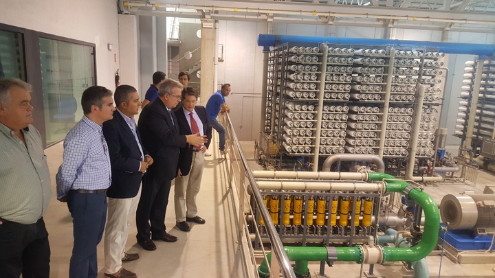 El consejero de Agua, Agricultura, Ganadería y Pesca visita la planta desaladoras de Torrevieja con el director general de Acuamed, Aguas de las Cuencas Mediterráneas (y 2)