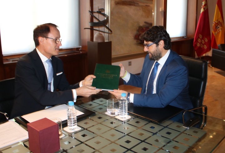 El jefe del Ejecutivo regional recibe al fiscal superior de Murcia