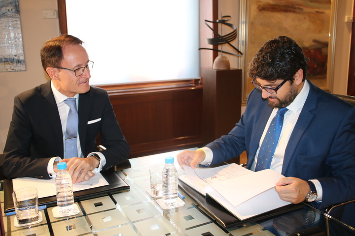 El jefe del Ejecutivo regional recibe al fiscal superior de Murcia (3)