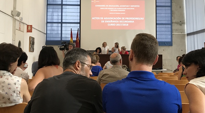 Acto de adjudicación del profesorado (2)