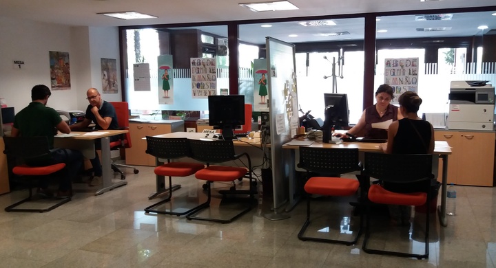Imagen de la oficina de atención presencial y registro situada en el edificio Infante en Murcia